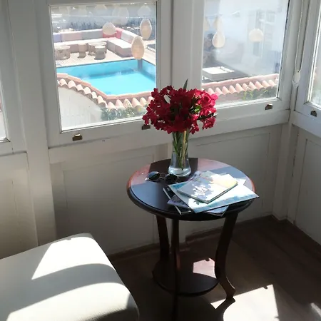 Rikas Hotel