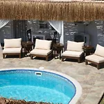Hotel Rikas *